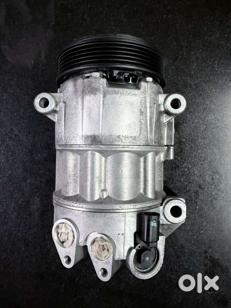 JEEP COMPASS CAR AC COMPRESSOR ALMOST NEW AND 100% ORIGINAL COMPRESSOR