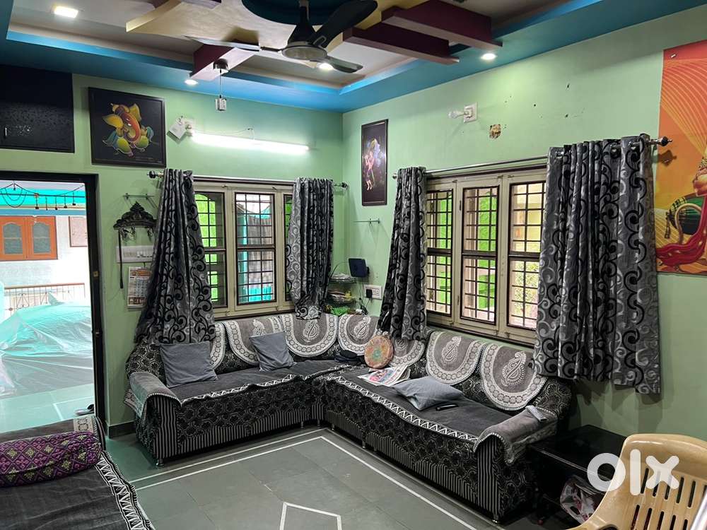home for urgent sale