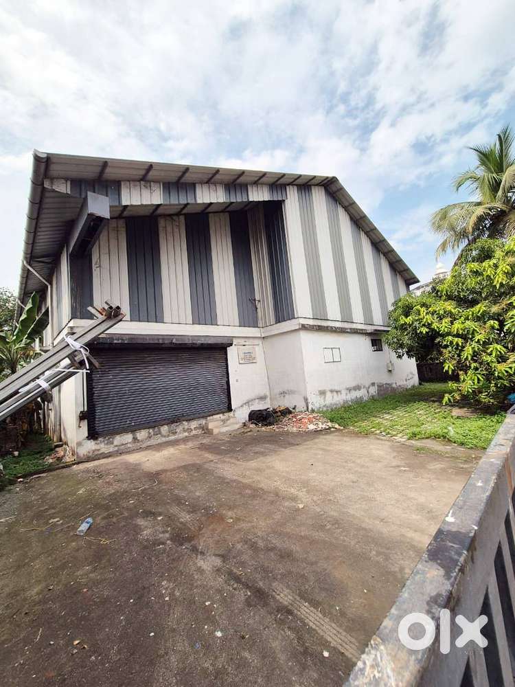 16 Cent Commercial Land with Godown for Sale In Varapuzha