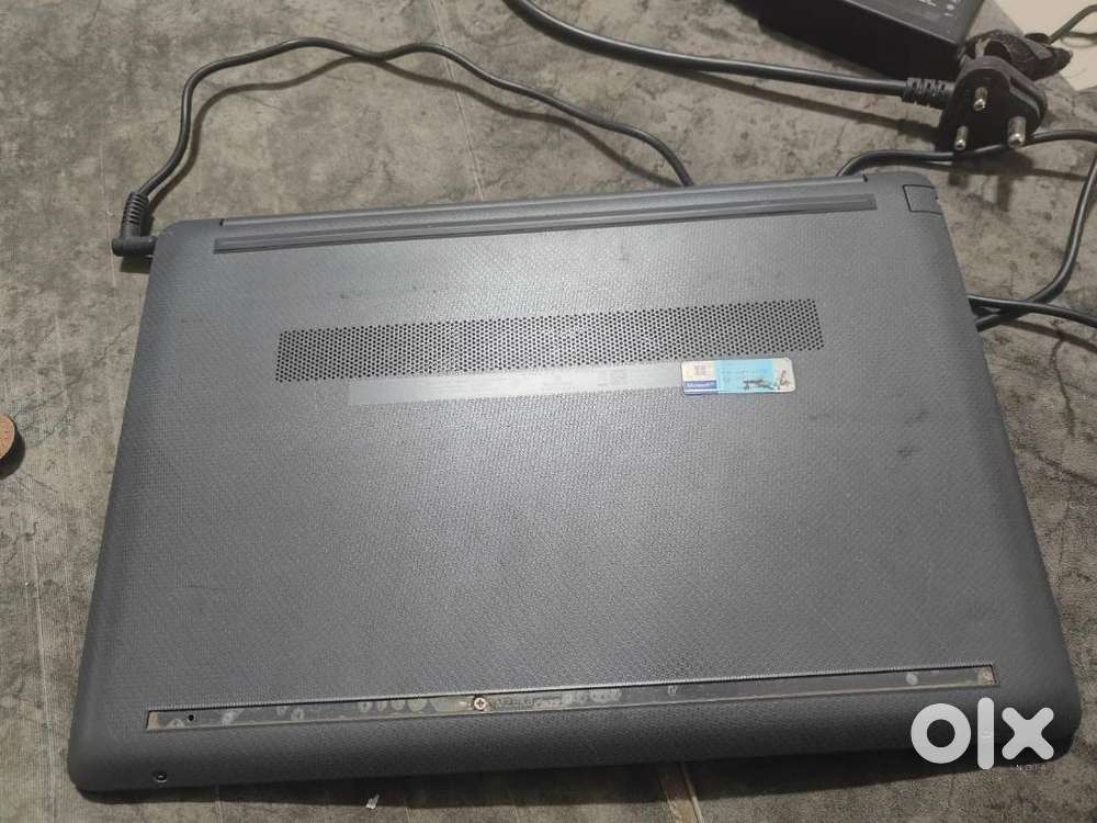 Hp laptop with 15 inch screen windows 11 version updated