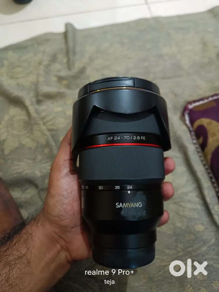 Samyang 24 70 mm lens f 2.8