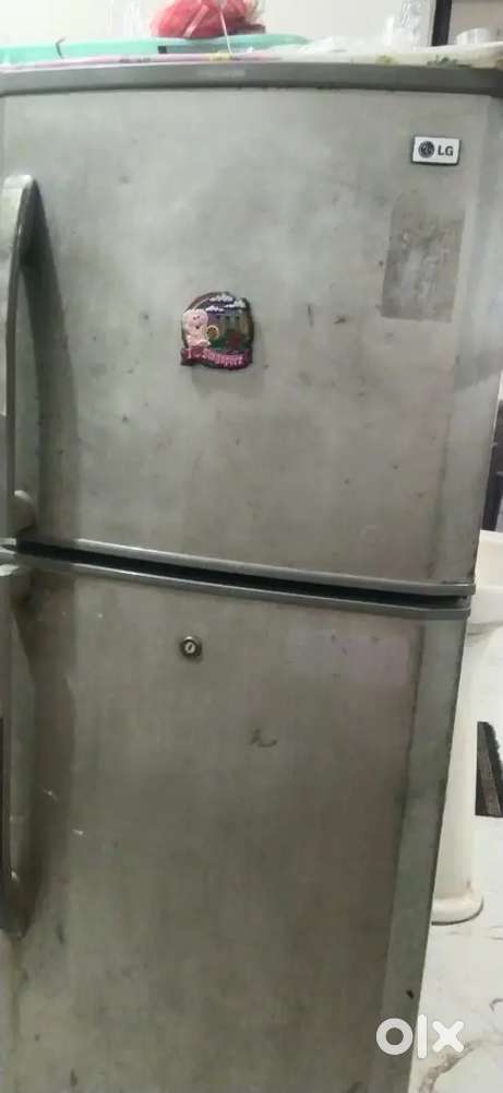 LG fridge 280Liters working condition