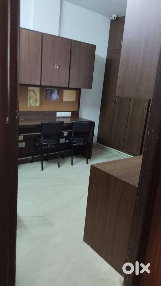 city centre,1cabin,1waiting,1staff room fully furnished,girdhar marg