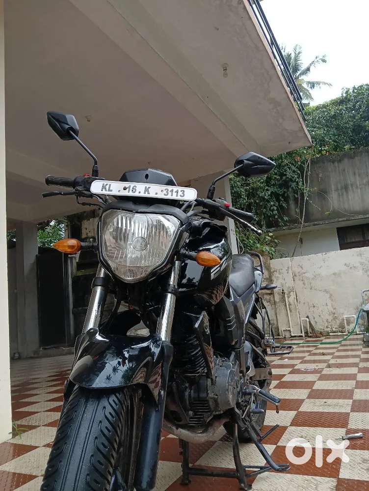 Good condition 40 milage new tyre new engine oil new clench pleaet