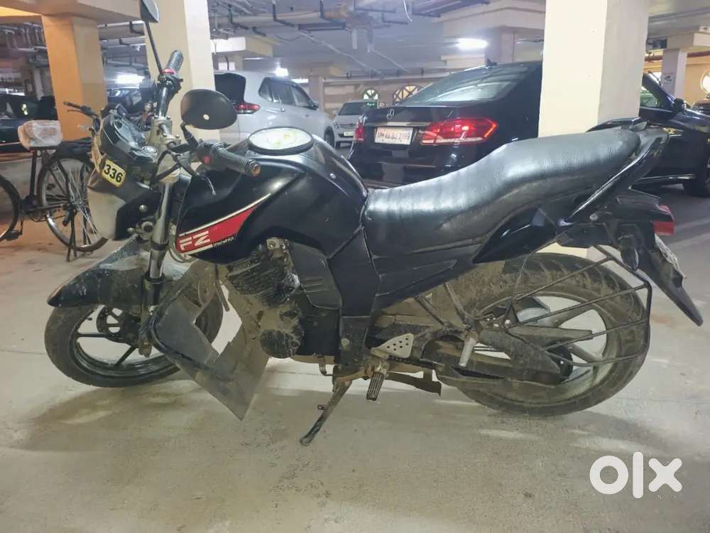 2015 ending yamaha fz 1st owner all papper clear smooth engine