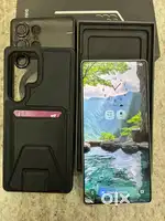 S25 ULTRA IN TOP MINT CONDITION JUST 2 MONTHS OLD