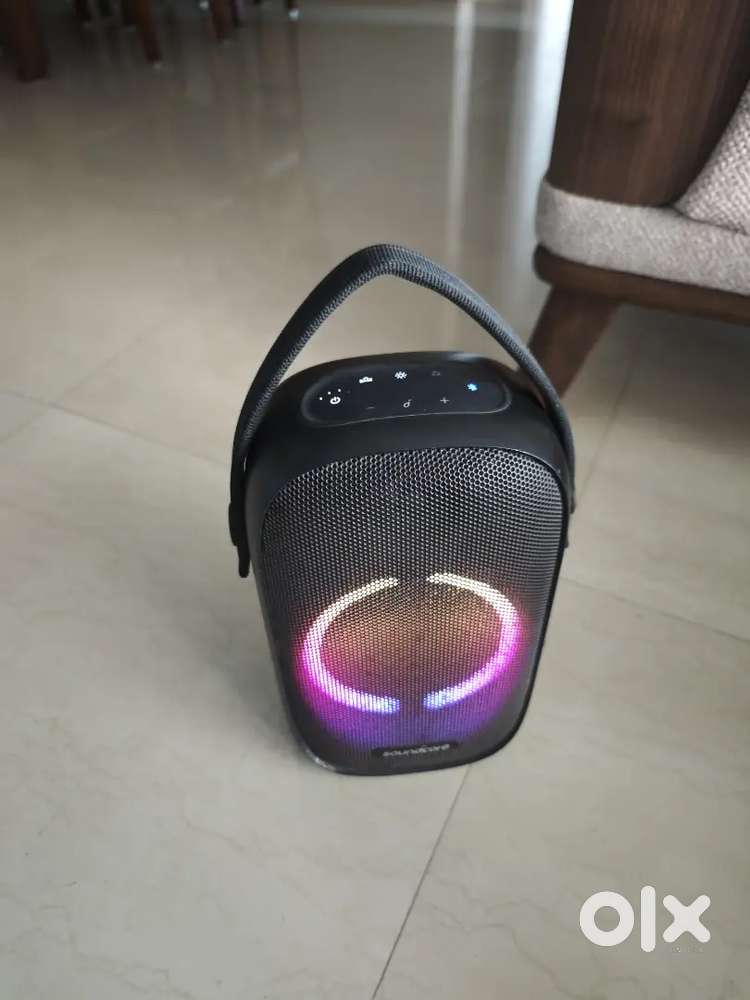 Bluetooth speaker  C type charging  8 hours playback