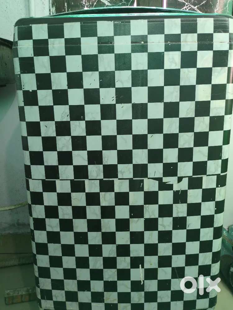 Fully automatic washing machine 7.5 kg. LG brand