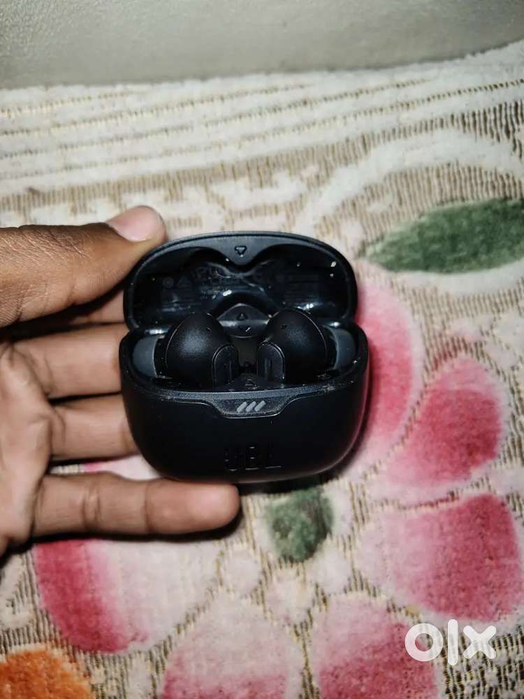 JBL TUNE BUDS