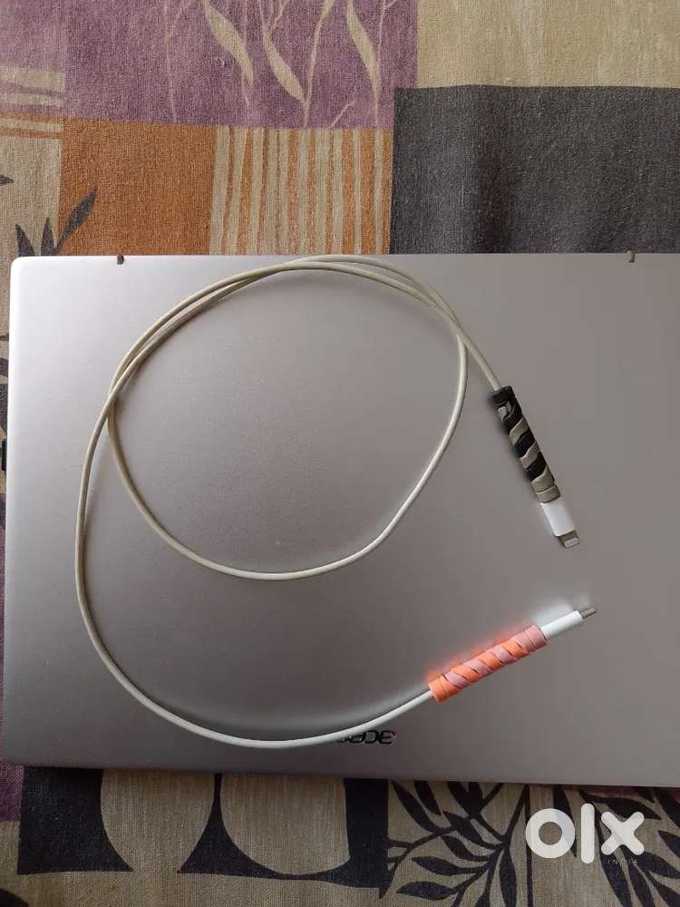 iPhone lightning cable