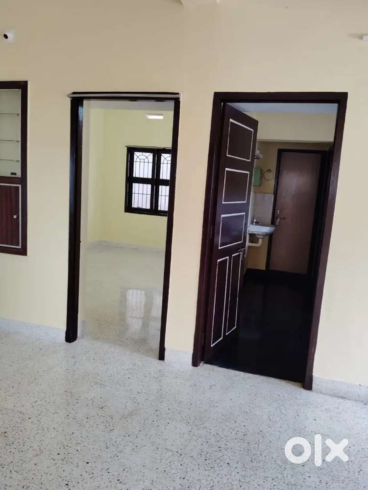 2bhk for rent in Gandhinagar kavoor - kulur road