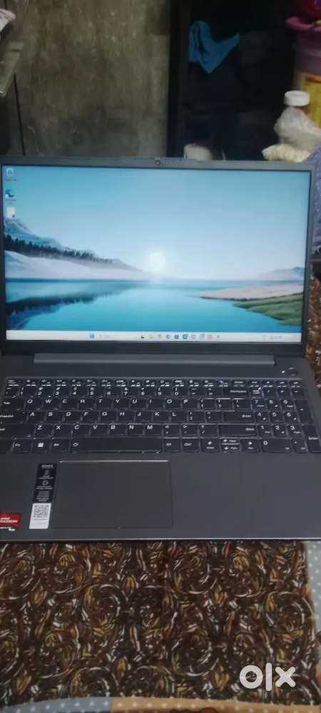 Lenovo laptop ryzen 7 RAM 16 gb 512 storage