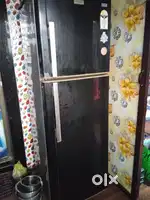 2 door fridge in good condition