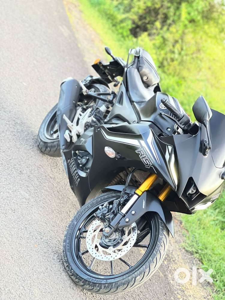 Black color one owner