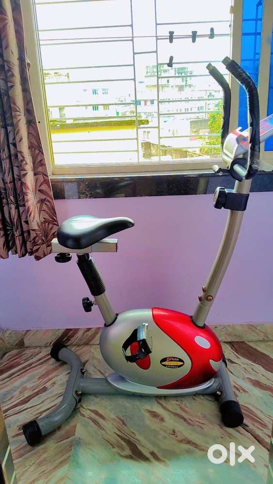 Sleek design and smart looks , LCD display , heavy fly wheel ,m