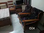 5 सिटिंग सांगवान सोफा