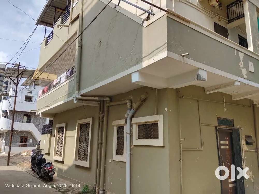 2 BHK 3-floor furnished house