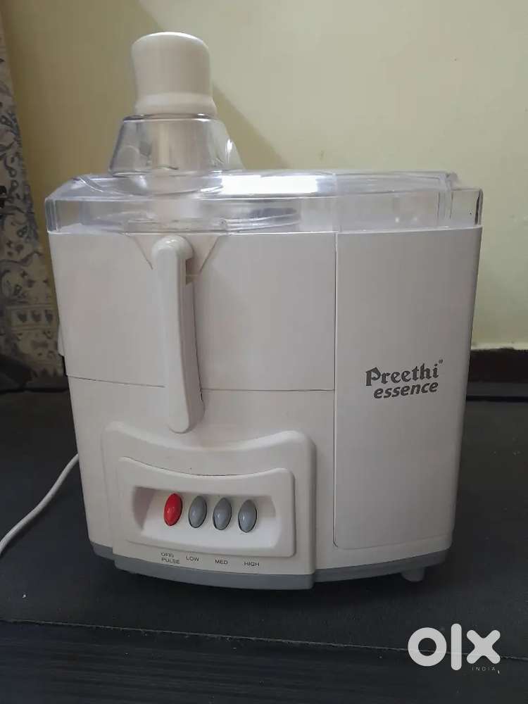 Juicer - Preethi essence juicer