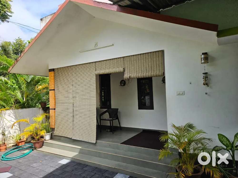5cent2BHk1200 square feet40 ലക്ഷം രൂപ പ്രതീക്ഷിക്കുന്നു മരത്തൂർവട്ടം