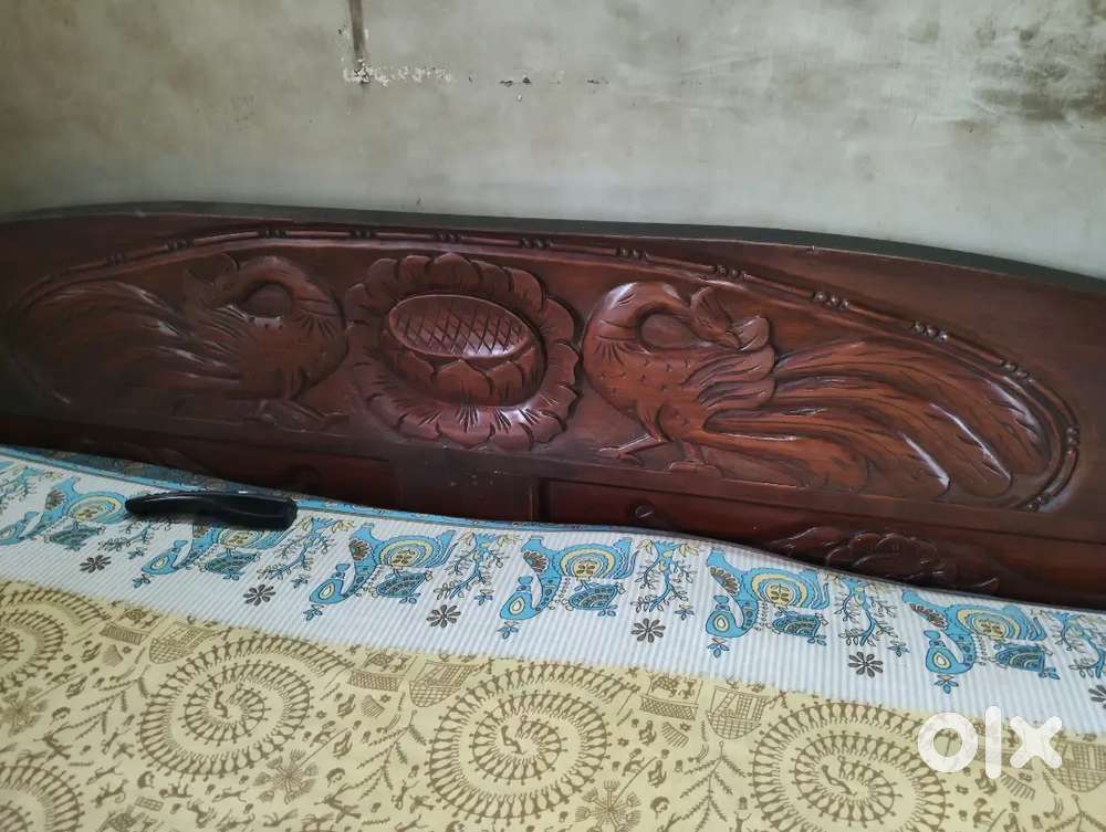 SEGUN WOOD 6x7 Bed