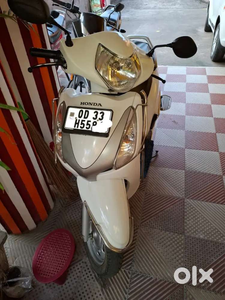 I am selling my hond aviator 2017