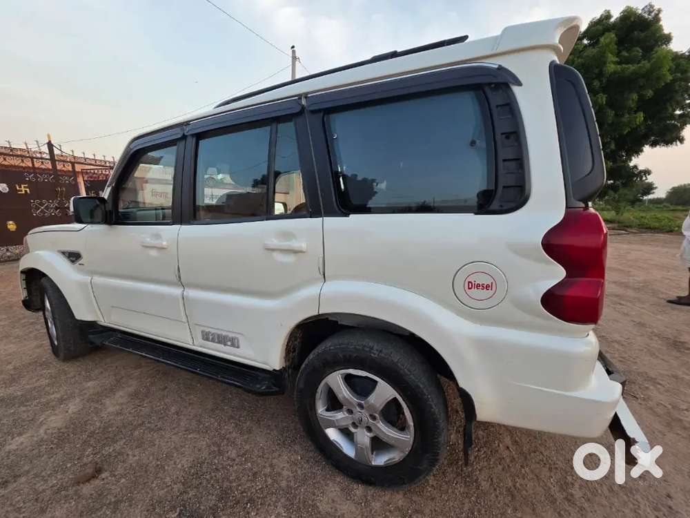 Mahindra Scorpio 2021 Diesel 82000 Km Driven
