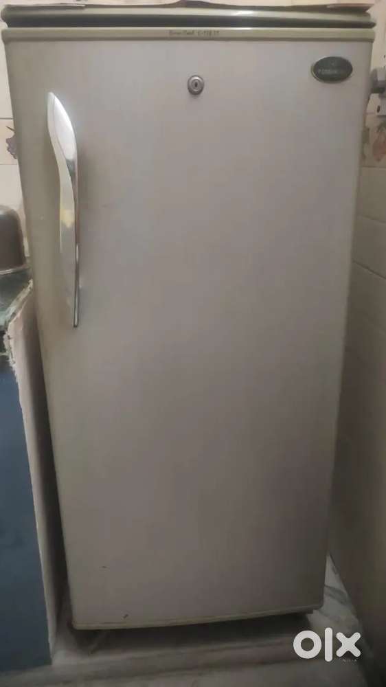 FRIDGE AT DISCOUNTED PRICE GRAB THIS DEAL ASAP!