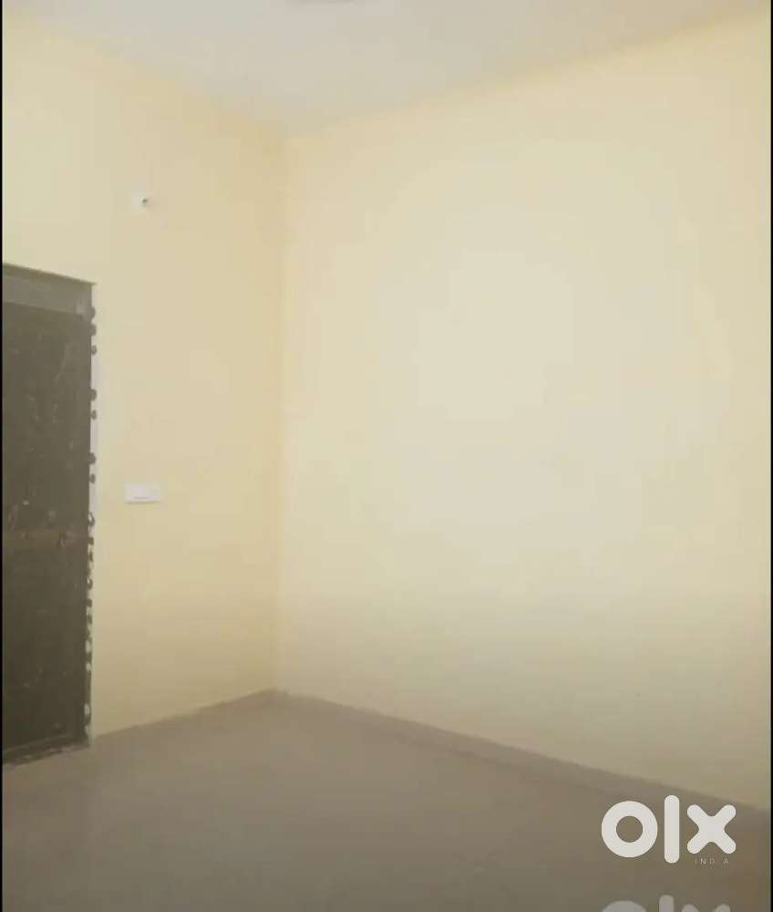 Independent Single Rooms with Attach washroom in GOAL BAZAAR