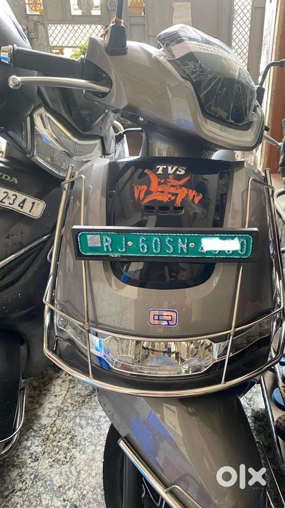 TVS I Qube good condition