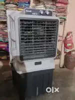 Cooler summer cool 150 liter fiber body 3 month old