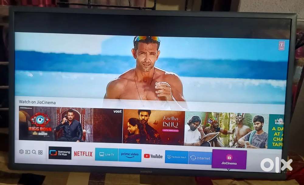 Samsung 32 inch smart LED TV