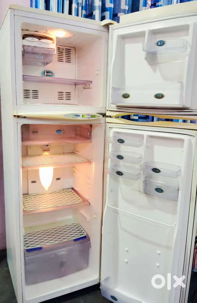 DOUBLE DOOR FRIDGE