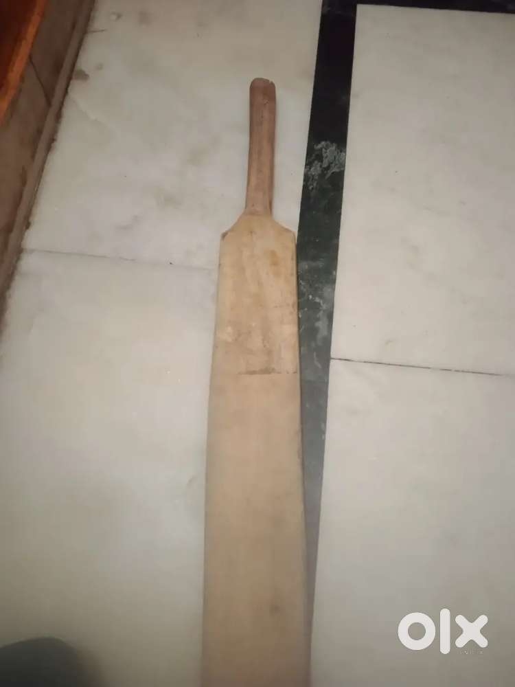 It's very good condition not damage you can play any ball on this bat