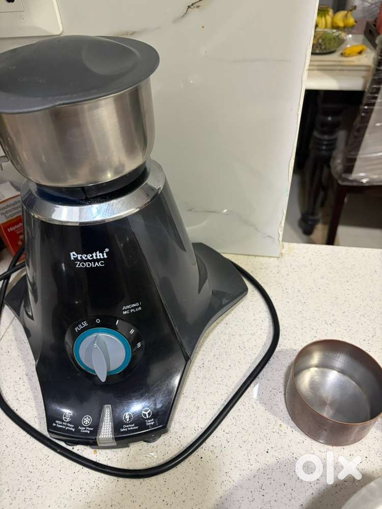 Preethi Zodiac MG-218 mixer grinder, 750 watt, Black/Light Grey