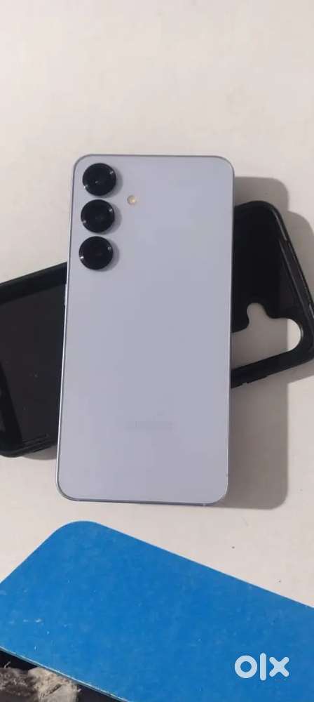 10 day old samsung s25 with bill,box,charger, cable