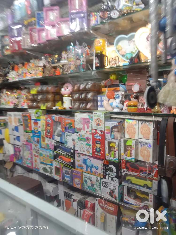 L type corner shop running Shop