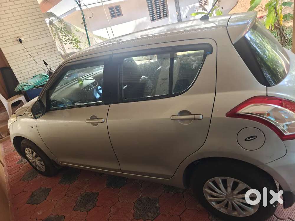 Maruti Suzuki Swift 2012 vxi model all company genuine service