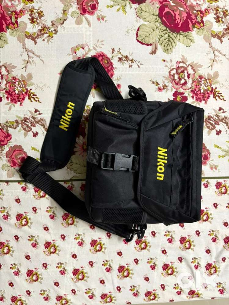 Nikon DSLR D3500 + 2 Lens + 16 GB SD Card + Case
