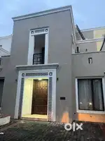300 Yard villa for sale in EMAAR sector - 108