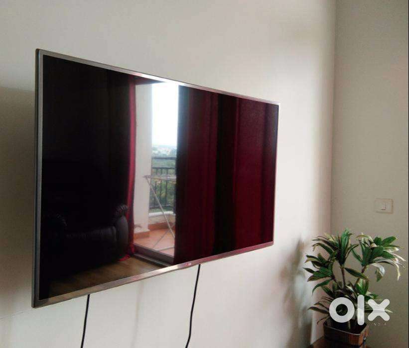 Smart Slim n Sleek 47 SonyBravia Grand UltraHD LED TV 2160p USB n HDMI