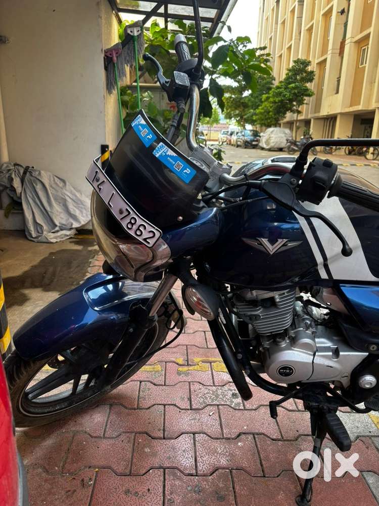 Bajaj V15 - Navy blue