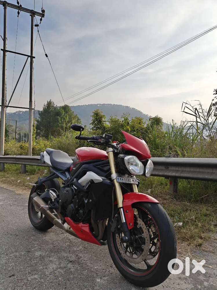 Triumph Street triple 675