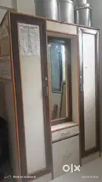 कपाट+ड्रेसिंग टेबल