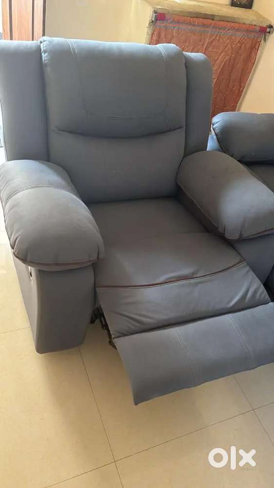 Sofa 3 seater two recliners