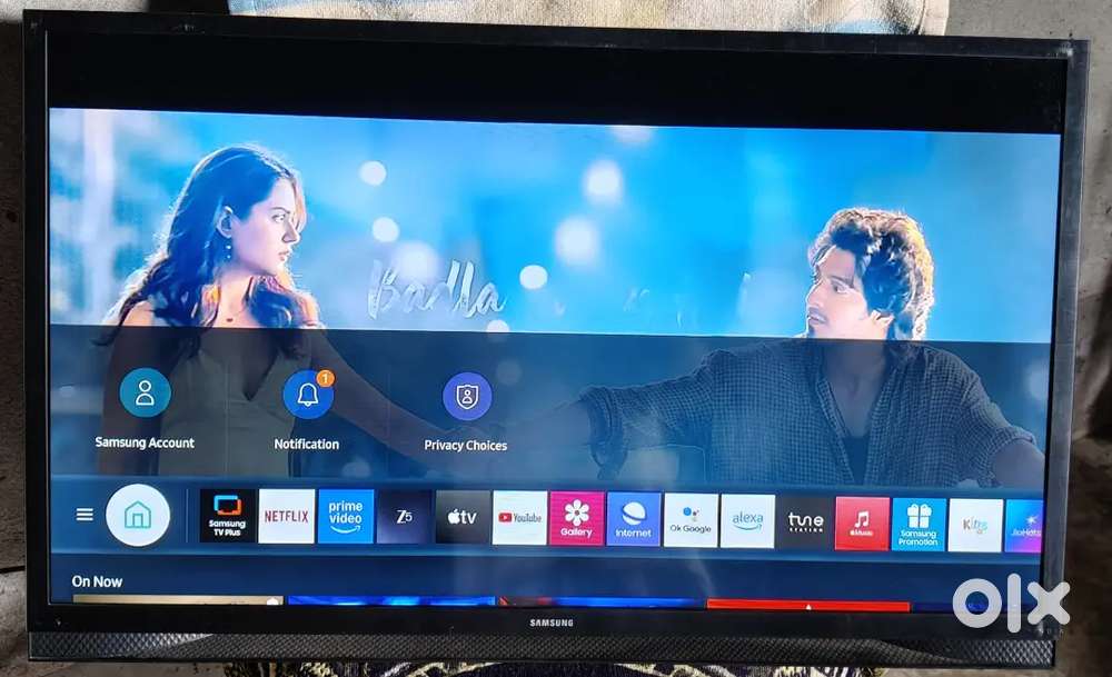 Samsung 32 inch smart LED TV