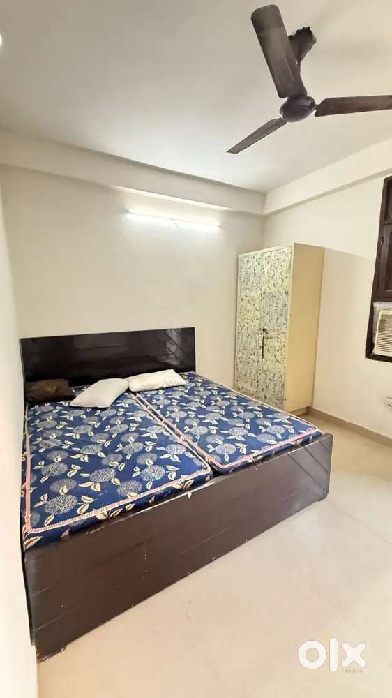 Real estate calling staff