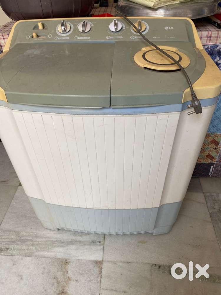 LG washing machine 7 KG
