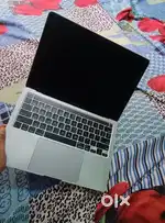apple macbook pro A2251 i7 touchbar