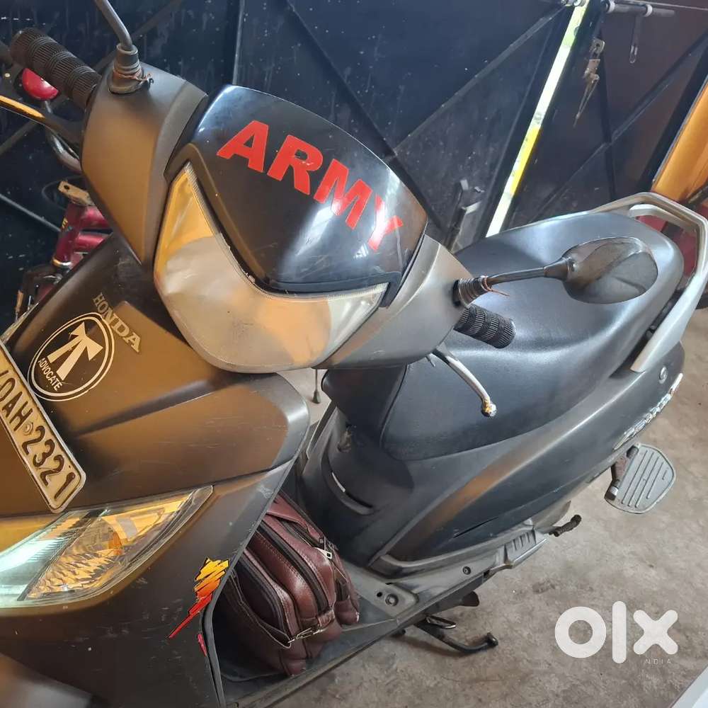 Honda Activa Scooty in tight condition.