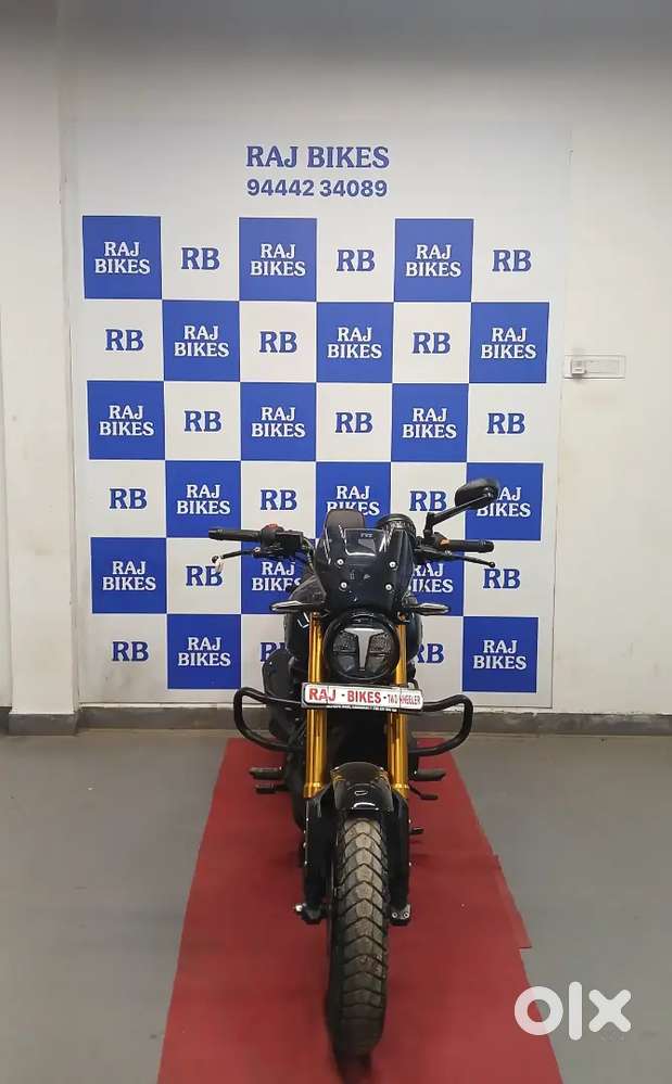 TVS RONIN (TN22ED6122)
